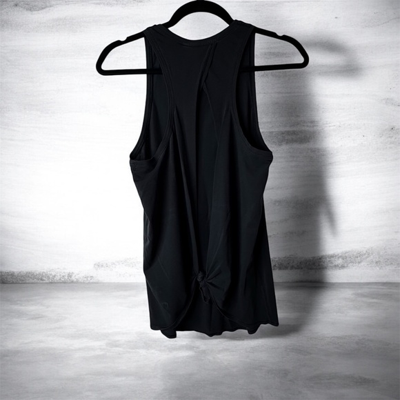 Lululemon Tank Black Size 6 Womens Yoga Activewear Shirt Women's - Picture 2 of 2